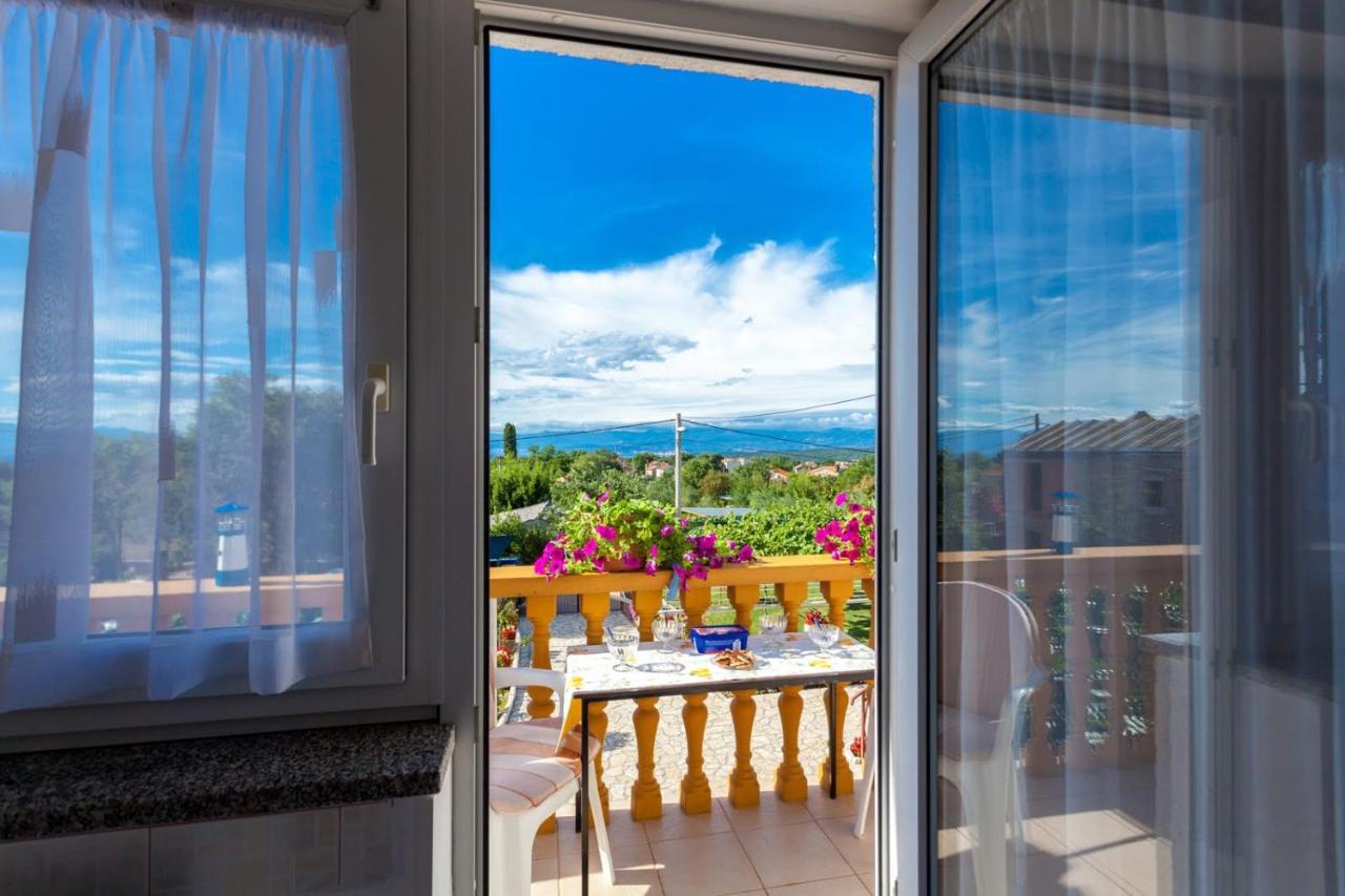 Apartman Luni Sa Bazenom - Malinska, Sveti Anton Sveti Anton  Kültér fotó