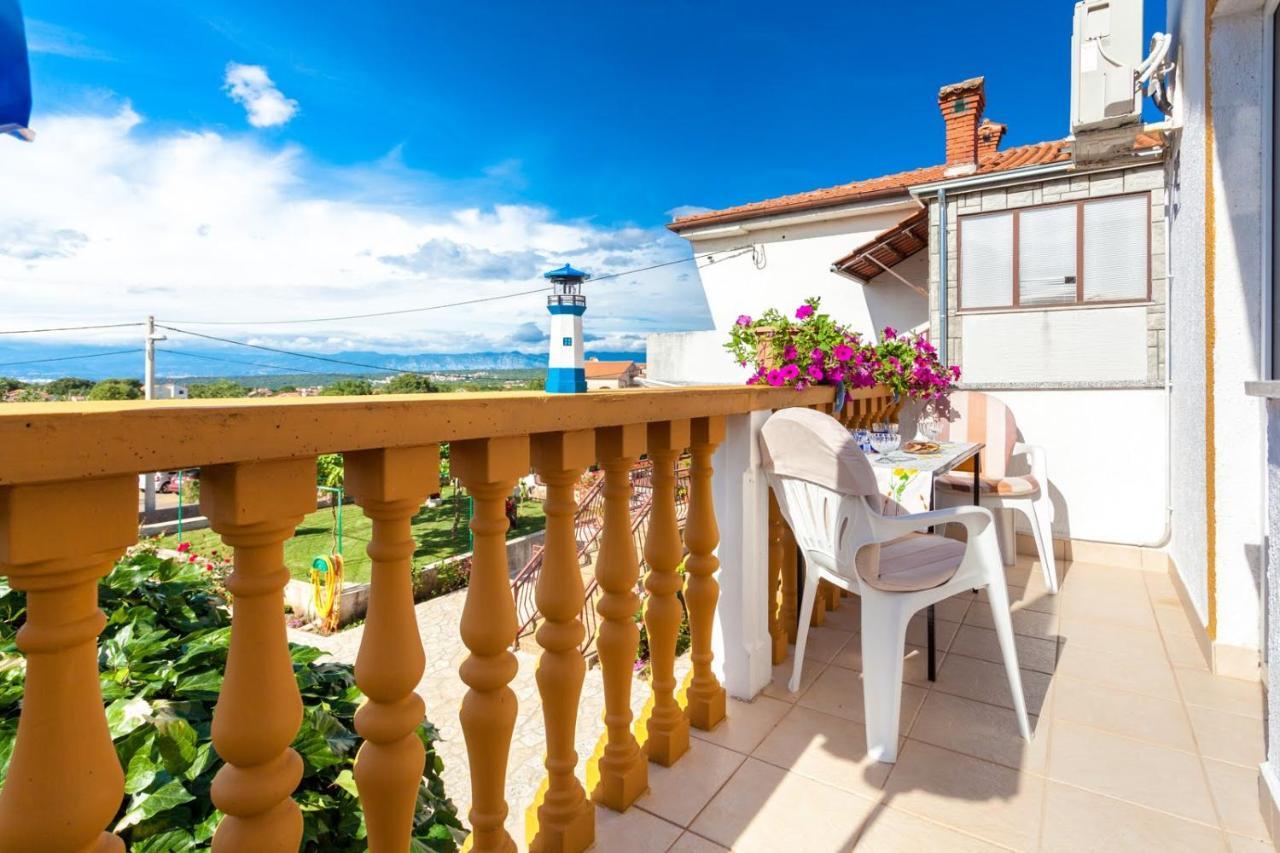 Apartman Luni Sa Bazenom - Malinska, Sveti Anton Sveti Anton  Kültér fotó