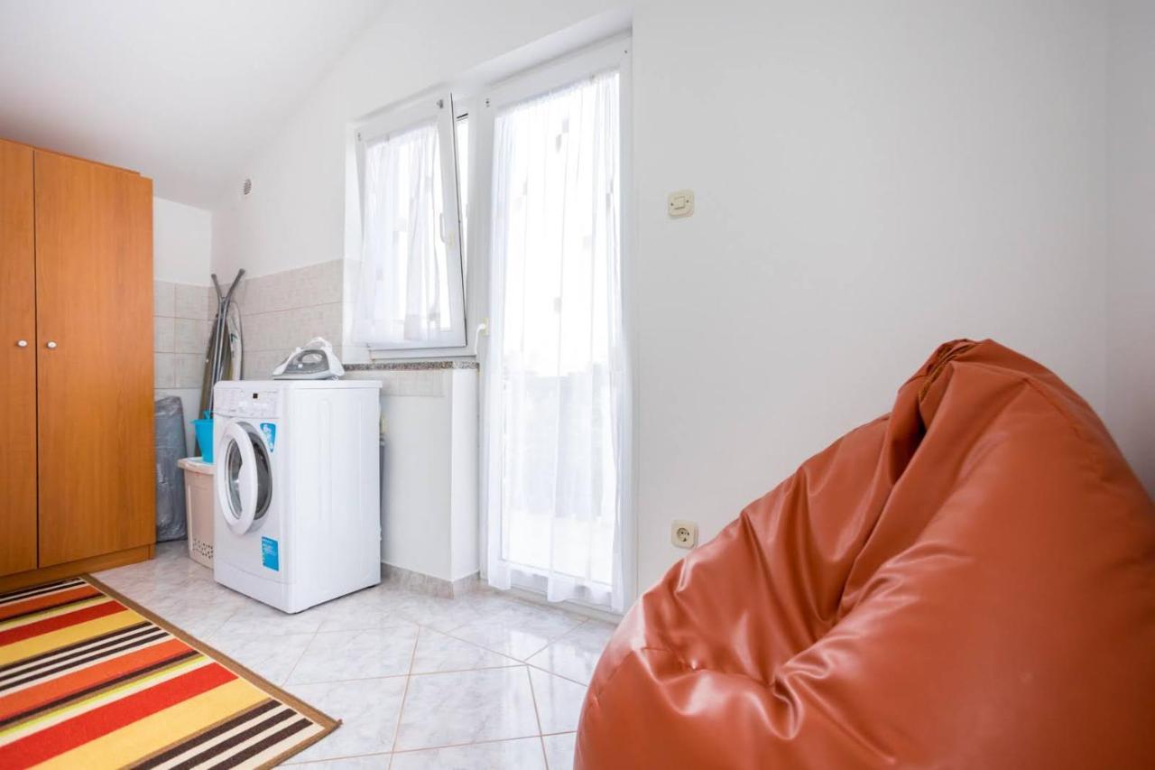 Apartman Luni Sa Bazenom - Malinska, Sveti Anton Sveti Anton  Kültér fotó