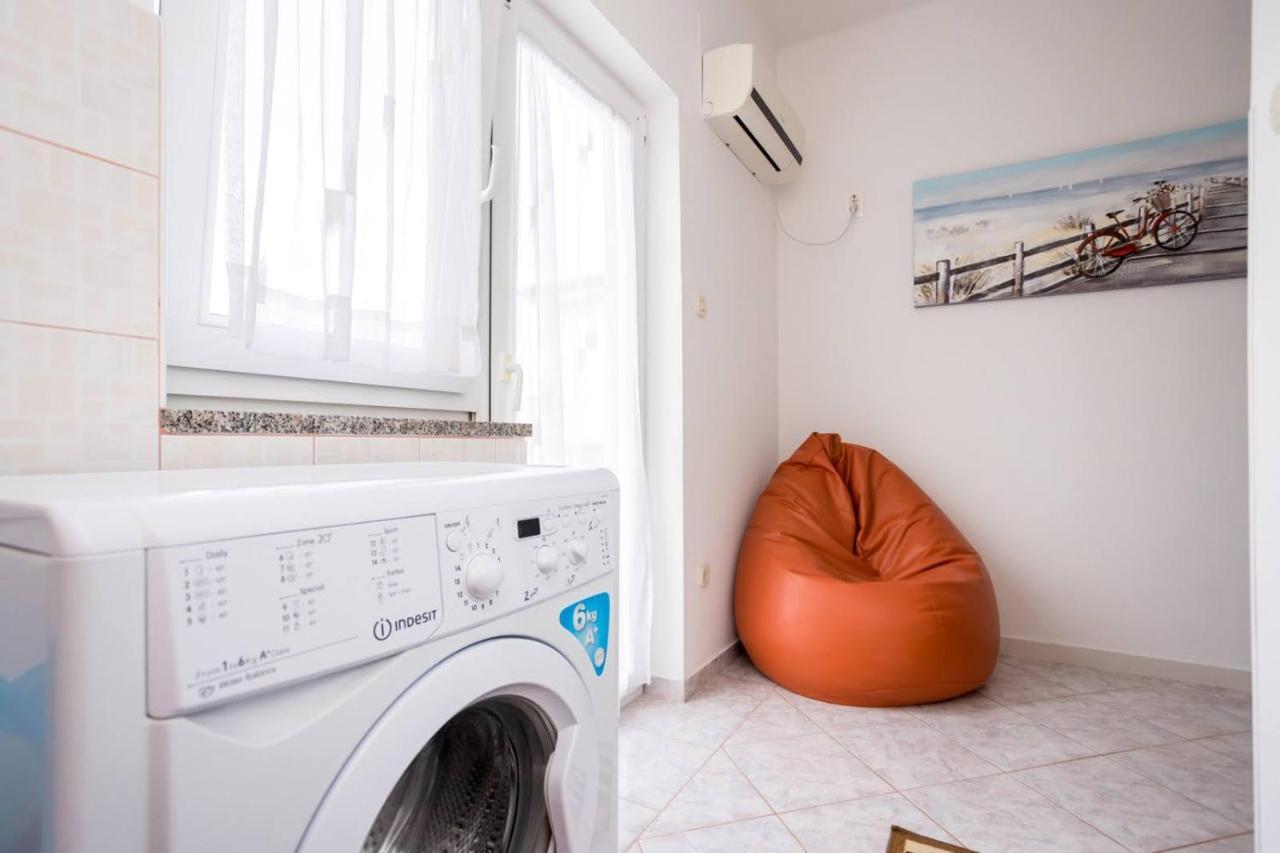Apartman Luni Sa Bazenom - Malinska, Sveti Anton Sveti Anton  Kültér fotó